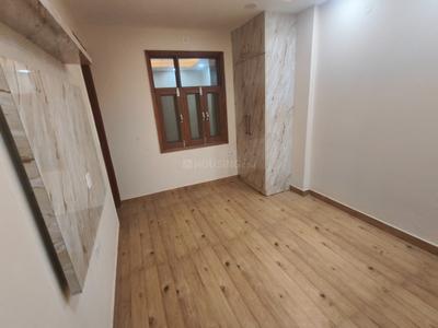 Bedroom Image of 750 Sq.ft 2 BHK Builder Floor for sale in Paschim Vihar New Delhi for Rs. 14000000
