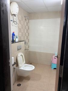 Bathroom Image of 1580 Sq.ft 3 BHK Apartment / Flat for rent in Aakar Acropolis, Deepanagar Mysore for Rs. 28000