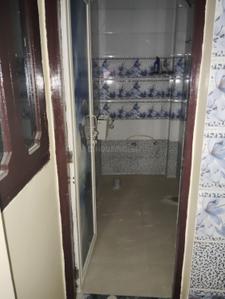 Bathroom Image of 650 Sq.ft 2 BHK Independent House for rent in Jankipuram Vistar Lucknow for Rs. 14000
