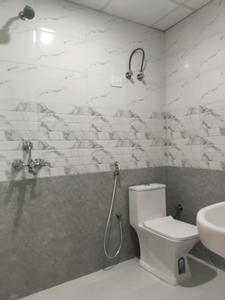 Common Bathroom Image of 1000 Sq.ft 2 BHK Apartment / Flat for sale in The Grand Estate, Noida Extension Greater Noida for Rs. 4050000