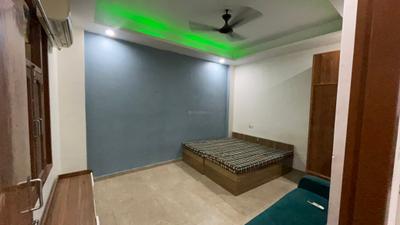 Bedroom Image of 900 Sq.ft 2 BHK Builder Floor for rent in Palam Vihar Extension Gurgaon for Rs. 18000