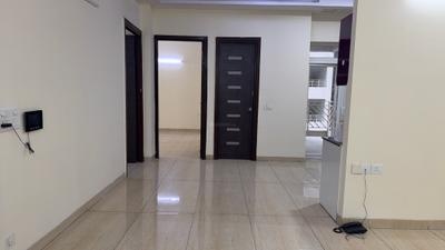 Living Room Image of 1850 Sq.ft 3 BHK Apartment / Flat for rent in Gaurs Sports Wood, Sector 79 Noida for Rs. 43000