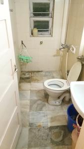 Bathroom Image of 1000 Sq.ft 2 BHK Apartment / Flat for sale in Powai Mumbai for Rs. 15000000