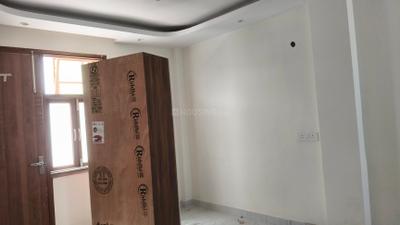 Bedroom Image of 300 Sq.ft 1 RK Apartment / Flat for rent in Gautam Nagar New Delhi for Rs. 22500