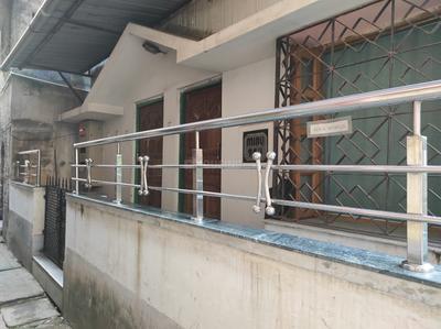 Balcony Image of 600 Sq.ft 1.5 BHK Independent House for rent in Behala Kolkata for Rs. 12000