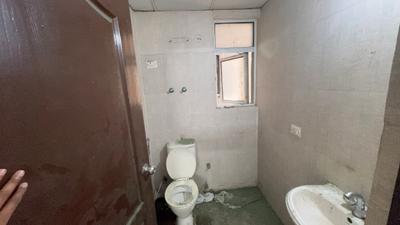 Bathroom Image of 584 Sq.ft 1 BHK Apartment / Flat for rent in Aditya Urban Homes Phase 1A, Bamheta Village Ghaziabad for Rs. 12000