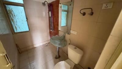 Image of 1050 Sq.ft 2 BHK Apartment / Flat for rent in Gaurs Gaur Global Village, Crossings Republik, Ghaziabad for Rs. 18000