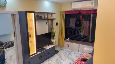 Living Room Image of 724 Sq.ft 2 BHK Apartment / Flat for sale in Naktala Kolkata for Rs. 4000000