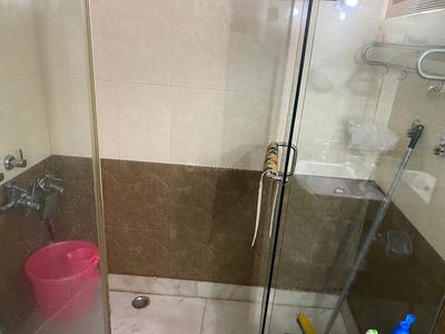Bathroom Image of 1200 Sq.ft 2 BHK Builder Floor for rent in Green Park New Delhi for Rs. 65000