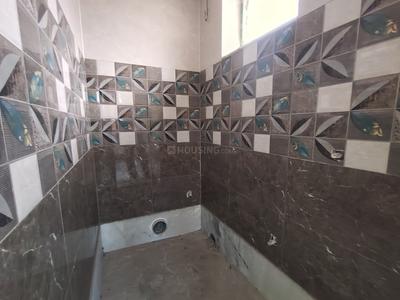 Bathroom Image of 1150 Sq.ft 3 BHK Apartment / Flat for sale in Santoshpur Kolkata for Rs. 4800000