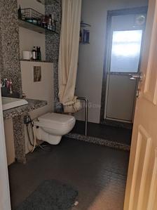 Bathroom Image of 2650 Sq.ft 4 BHK Apartment / Flat for sale in Hiranandani Gardens Odyssey I, Powai Mumbai for Rs. 127500000