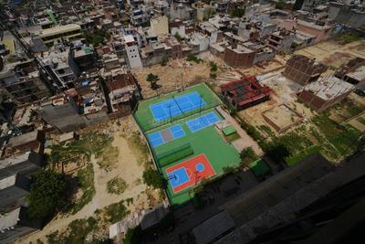 Image of 900 Sq.ft 2 BHK Apartment / Flat for sale in Mahagun Mascot, Crossings Republik, Ghaziabad for Rs. 8250000