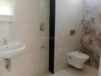 Bathroom Image of 1500 Sq.ft 2 BHK Builder Floor for rent in Vellakinar Village Coimbatore for Rs. 20000
