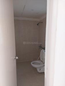 Bathroom Image of 1220 Sq.ft 3 BHK Apartment / Flat for sale in Jaypee Kosmos, Sector 134 Noida for Rs. 11500000