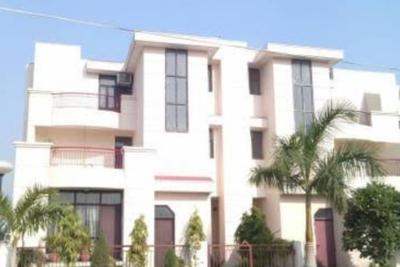 Image of 5000 Sq.ft 4.5 BHK Villa for rent in Samiah Media Village, Phi IV, Greater Noida for Rs. 35000