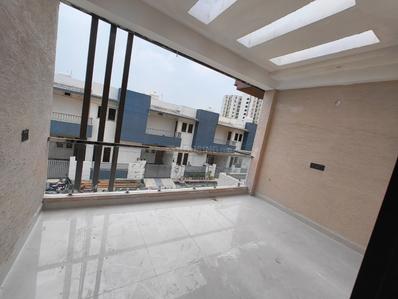 Balcony Image of 1512 Sq.ft 4 BHK Duplex for sale in Shri G G Dreams, Shastripuram Agra for Rs. 14000000