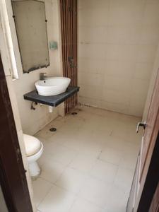 Bathroom Image of 1850 Sq.ft 3 BHK Apartment / Flat for sale in Amrapali Sapphire, Sector 45 Noida for Rs. 24000000