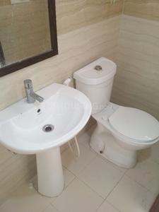 Bathroom Image of 455 Sq.ft 1 BHK Apartment / Flat for rent in Supertech Eco Suites, Sector 137 Noida for Rs. 19600