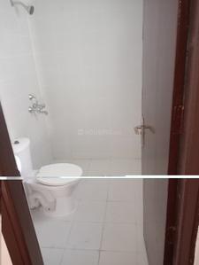 Bathroom Image of 1600 Sq.ft 3 BHK Apartment / Flat for rent in Sector 75 Faridabad for Rs. 20000