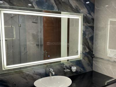 Bathroom Image of 5300 Sq.ft 4.5 BHK Apartment / Flat for sale in 3C Lotus 300, Sector 107 Noida for Rs. 109000000