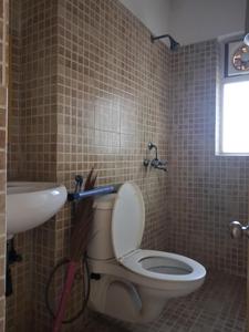 Common Bathroom Image of 1592 Sq.ft 3 BHK Apartment / Flat for sale in Paras Tierea, Sector 137 Noida for Rs. 14000000