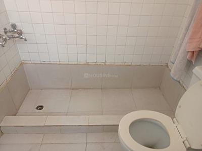 Bathroom Image of 1800 Sq.ft 2 BHK Builder Floor for rent in Gulmohar Park New Delhi for Rs. 70000