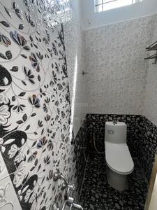 Bathroom Image of 900 Sq.ft 2 BHK Builder Floor for rent in Thanisandra Bengaluru for Rs. 20000
