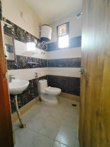 Bathroom Image of 670 Sq.ft 2 BHK Builder Floor for rent in Sector 23 Dwarka New Delhi for Rs. 28000