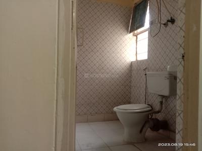 Bathroom Image of 1550 Sq.ft 2.5 BHK Apartment / Flat for rent in Mahavir Apartment, Sector 29 Noida for Rs. 35000