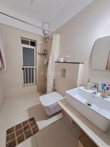 Bathroom Image of 1466 Sq.ft 3 BHK Apartment / Flat for sale in Bharat Juhu Vikrant Acropolis, Juhu Mumbai for Rs. 75000000