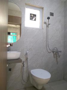 Common Bathroom Image of 690 Sq.ft 1 BHK Apartment / Flat for sale in Reliable Prestige 2, Nalasopara East Nala Sopara for Rs. 3500000