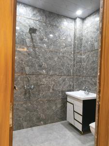 Common Bathroom Image of 1500 Sq.ft 3 BHK Builder Floor for sale in Indirapuram Ghaziabad for Rs. 12000000