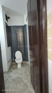 Bathroom Image of 1000 Sq.ft 2 BHK Builder Floor for rent in Subhash Nagar New Delhi for Rs. 26000