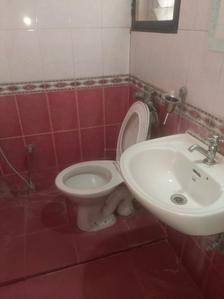 Common Bathroom Image of 1080 Sq.ft 3 BHK Apartment / Flat for sale in Lokhandwala Spring Leaf, Kandivali East Mumbai for Rs. 24300000
