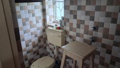 Bathroom Image of 915 Sq.ft 2 BHK Apartment / Flat for sale in Lake Town Kolkata for Rs. 3980250