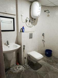 Bathroom Image of 2750 Sq.ft 4 BHK Apartment / Flat for sale in SDS NRI Residency, Omega II Greater Noida for Rs. 25000000