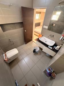 Image of 1500 Sq.ft 2 BHK Apartment / Flat for rent in Sunpharma Road, Vadodara for Rs. 25000