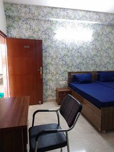 Bedroom Image of Shrishti PG  in Sector 44, Noida