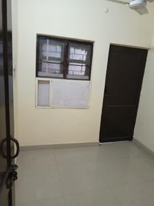 Bedroom Image of 550 Sq.ft 1.5 BHK Builder Floor for sale in DDA LIG Flats Pocket E, Dilshad Garden New Delhi for Rs. 5600000