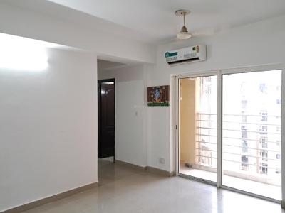 Living Room Image of 925 Sq.ft 2 BHK Apartment / Flat for sale in Paras Tierea, Sector 137 Noida for Rs. 8000000