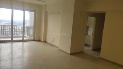 Living Room Image of 1928 Sq.ft 3 BHK Apartment / Flat for rent in DLF The Skycourt, Sector 86 Gurgaon for Rs. 44000