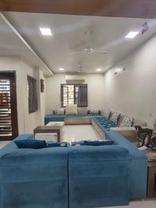 Bedroom Image of 3300 Sq.ft 5 BHK Apartment / Flat for sale in Bodakdev Ahmedabad for Rs. 22000000