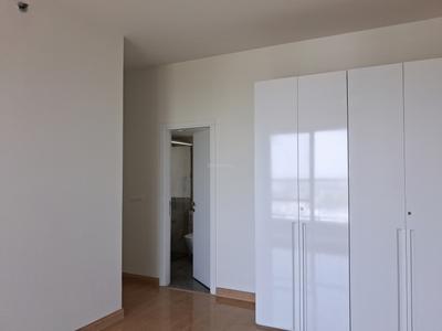 Bedroom Image of 2270 Sq.ft 3 BHK Apartment / Flat for sale in DLF One Midtown, Karampura New Delhi for Rs. 62500000