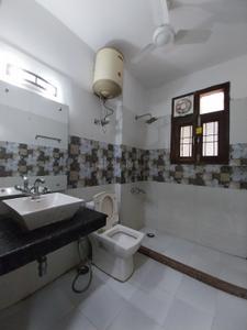 Image of 1950 Sq.ft 4 BHK Builder Floor for rent in Sector 41, Gurgaon for Rs. 78000