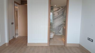 Bedroom Image of 3200 Sq.ft 4.5 BHK Builder Floor for sale in DLF The Grove, DLF Phase 5 Gurgaon for Rs. 87000000
