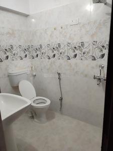 Bathroom Image of 800 Sq.ft 2 BHK Builder Floor for rent in Eldeco Towne, Madiyava Lucknow for Rs. 11000