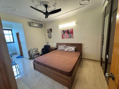 Bedroom Image of 1700 Sq.ft 3 BHK Apartment / Flat for rent in Om Satyam Apartment, Sector 4 Dwarka New Delhi for Rs. 60000
