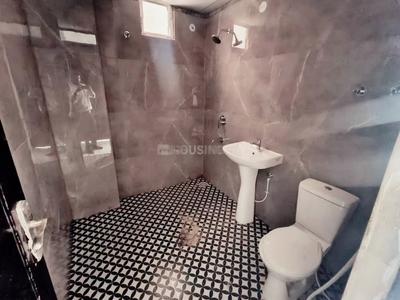 Bathroom Image of 1100 Sq.ft 2 BHK Apartment / Flat for rent in Dolphin Anand Gooba Garden, Kalyanpur Kanpur for Rs. 15500