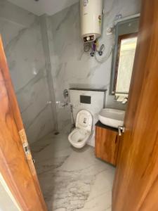 Bathroom Image of 2700 Sq.ft 4 BHK Builder Floor for rent in Sector 45 Gurgaon for Rs. 85000