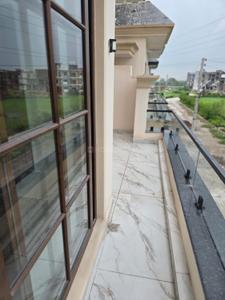 Balcony Image of 900 Sq.ft 2 BHK Builder Floor for sale in Kharar Mohali for Rs. 5590000